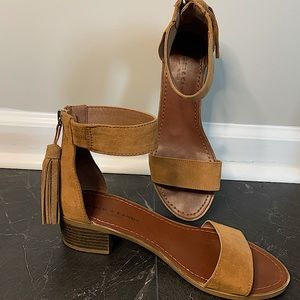 Rock & Candy by Zigi Size 7 1/2, Brown Tassel Shoes.